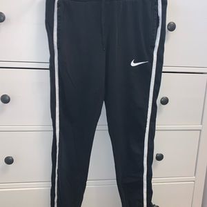 nike jogging pants